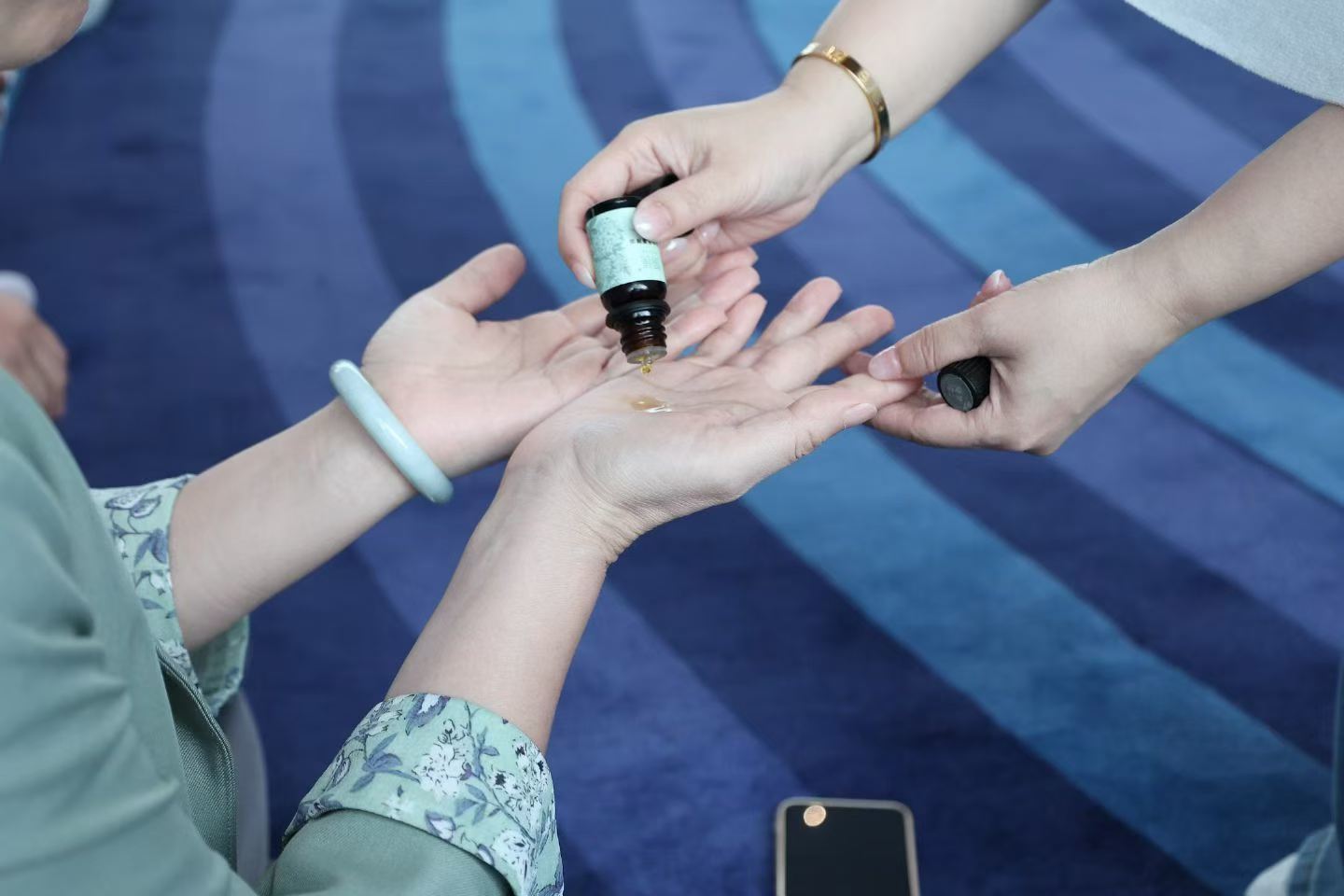 Latest company Cases about Mengsu Oils × UN Healers: Boosting mind-body resilience for employees in the AI era