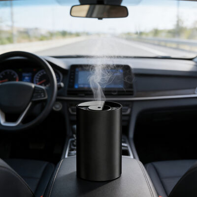 Buy Intelligent Car Aroma Diffuser 100cbm Coverage 15ml Automotive Essential Oil Diffuser online manufacture
