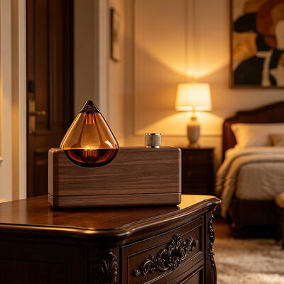 Beli Hand Blown Glass Minimalis Retro Design Wood Aroma Diffuser dengan Baterai 2600mAh untuk Hotel online manufacture